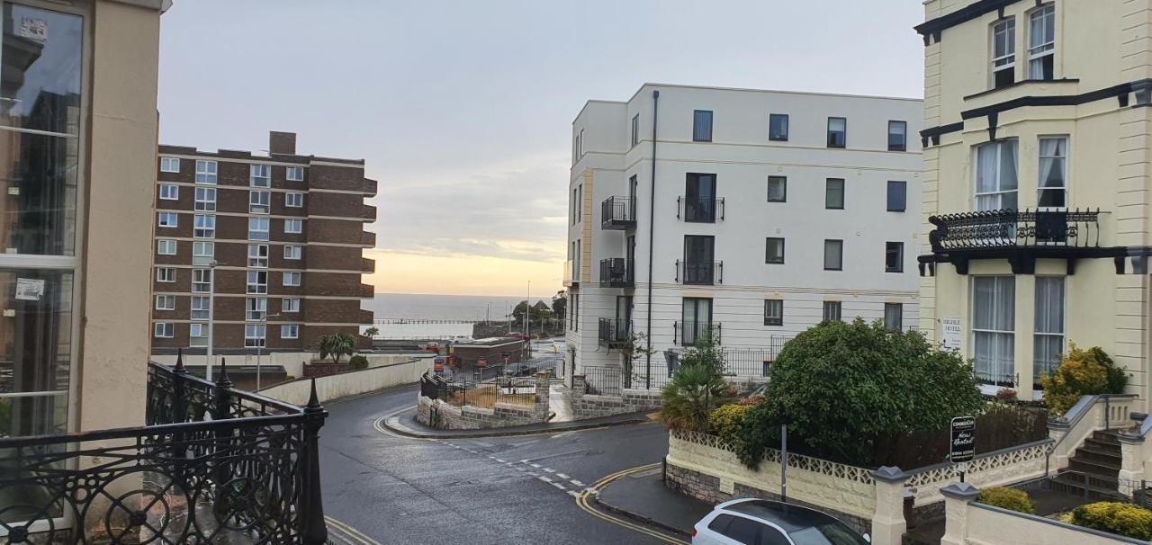 Corbiere Guest House Weston-super-Mare Bagian luar foto